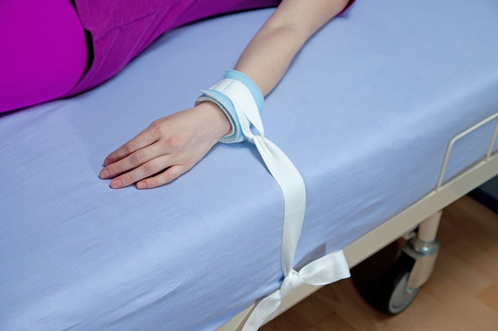 Базовая фиксирующая манжета с оплетающим кольцом и застежкой Velcro (липучкой) для взрослых, пара от интернет-магазина palliativ.pro